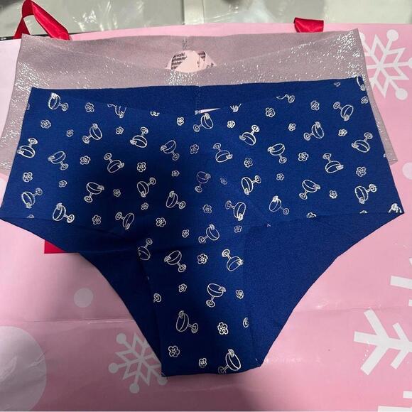 Victorias Secret No Show Shine Cheeky Panties Set - Picture 5 of 7